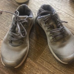 Under Armour  cross training shoes 5Y